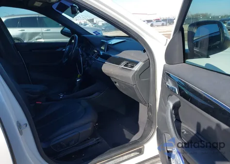 2017 BMW X1 xDrive28I из США, поврежденный, VIN WBXHT3C30H5F86141